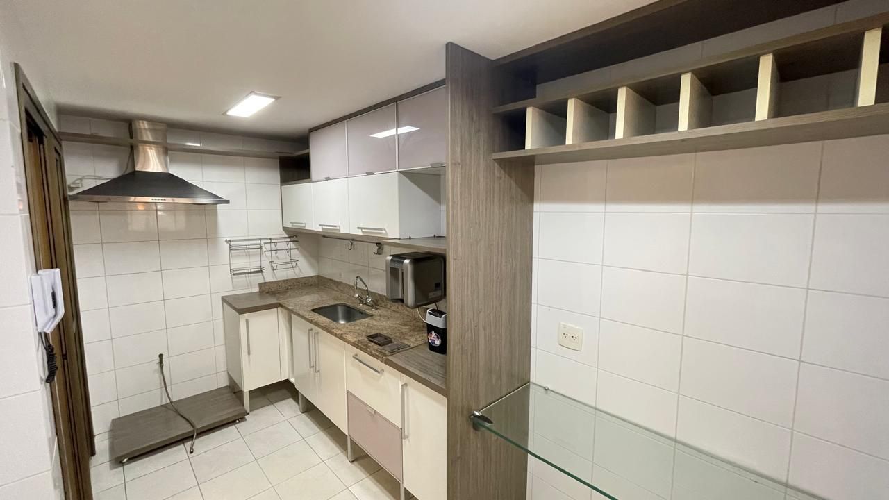 Apartamento à venda com 3 quartos, 117m² - Foto 6