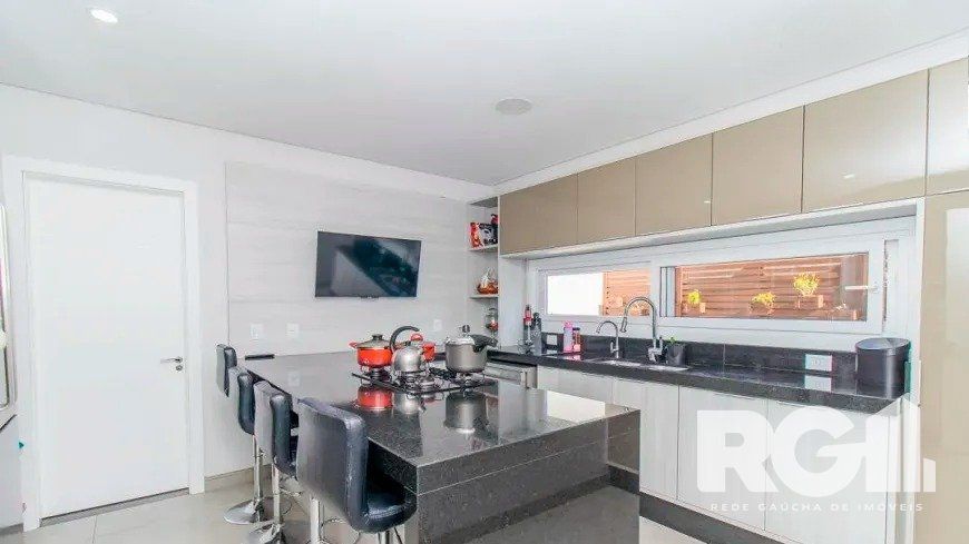 Casa à venda com 4 quartos, 240m² - Foto 8