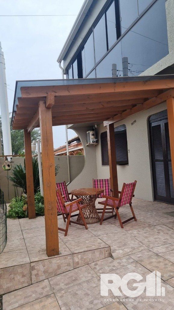 Casa à venda com 5 quartos, 175m² - Foto 3