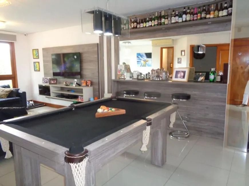 Sobrado com 3 dormitórios, terraço e espaço gourmet no São Sebastião – POA