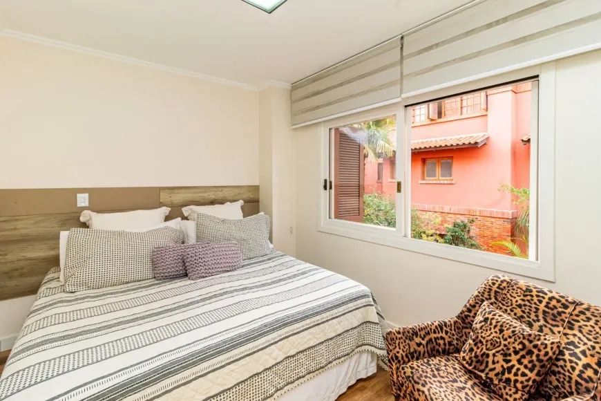 Casa de Condomínio à venda com 3 quartos, 215m² - Foto 14