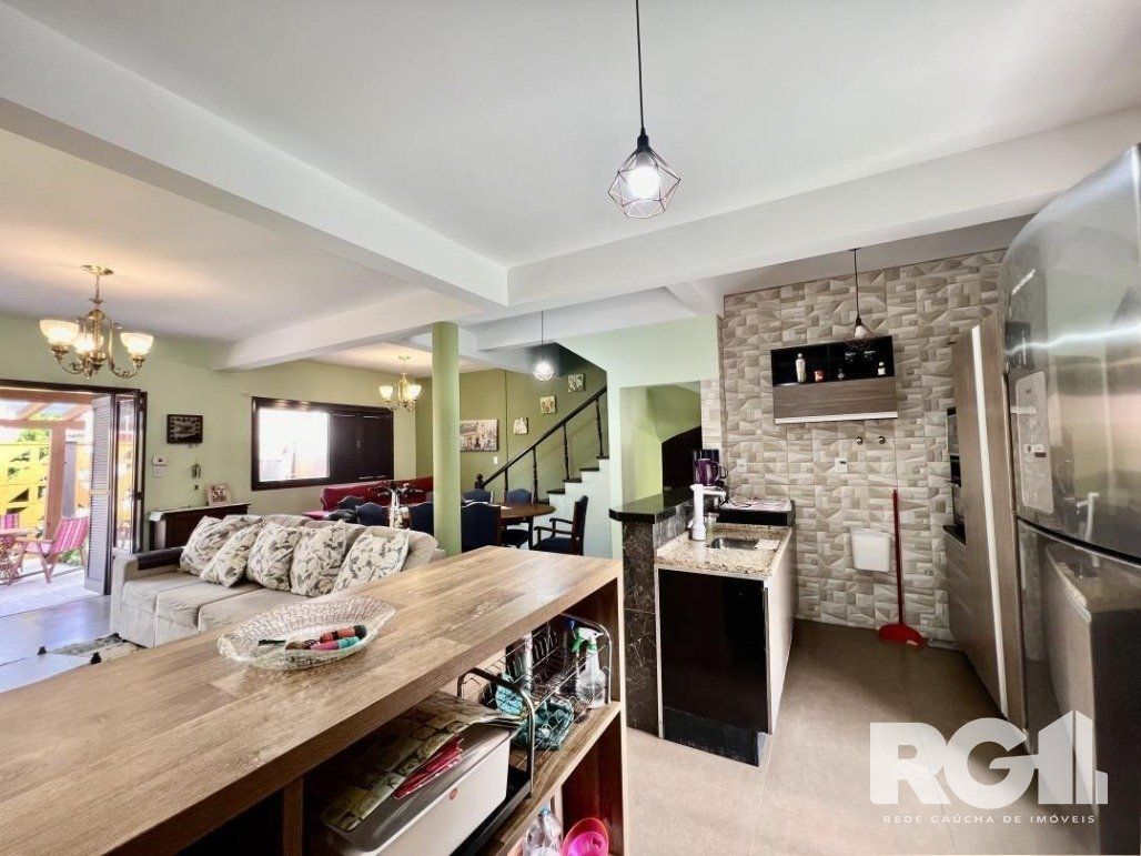 Casa à venda com 5 quartos, 175m² - Foto 6