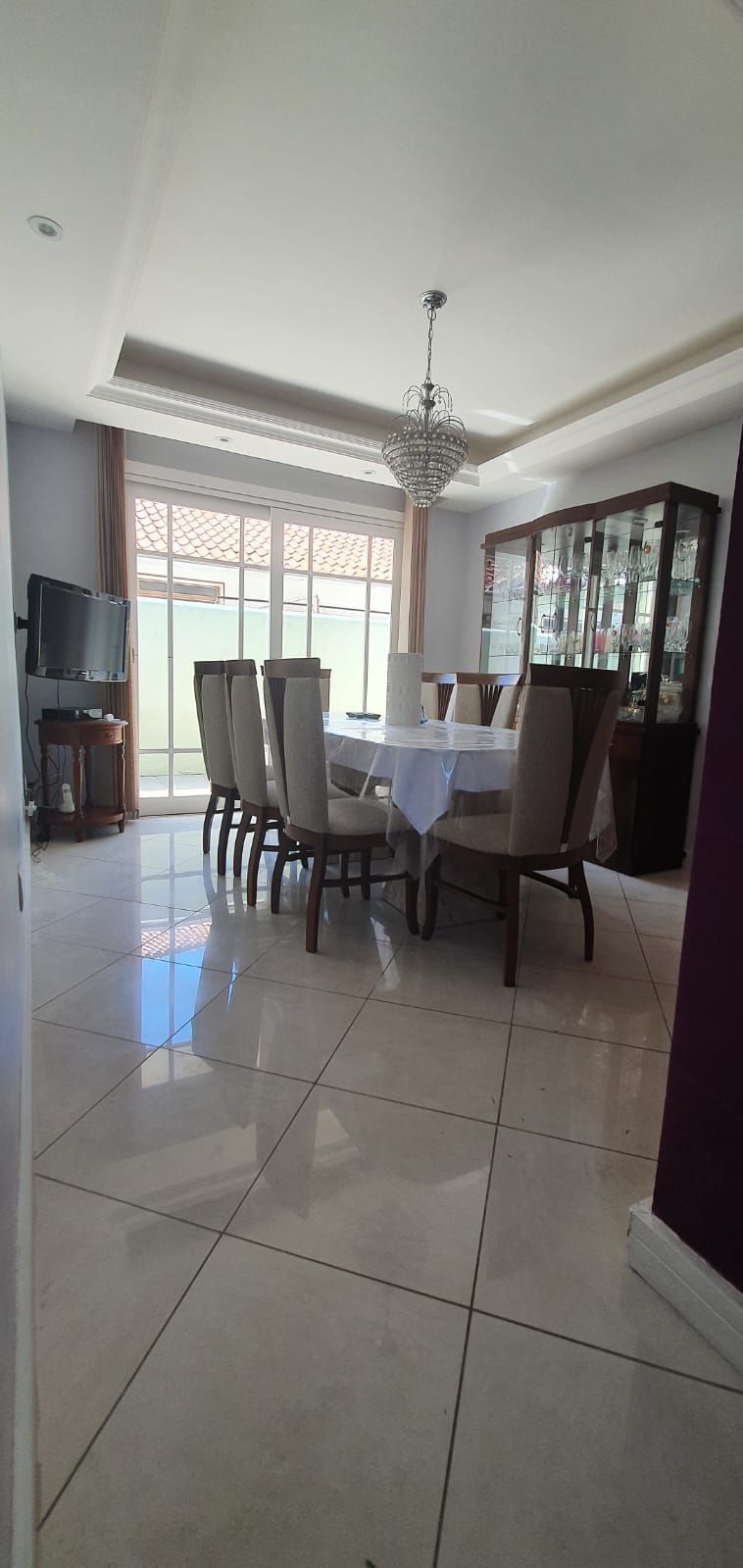 Casa térrea com 3 dormitórios, suíte e 3 vagas. — foto 5