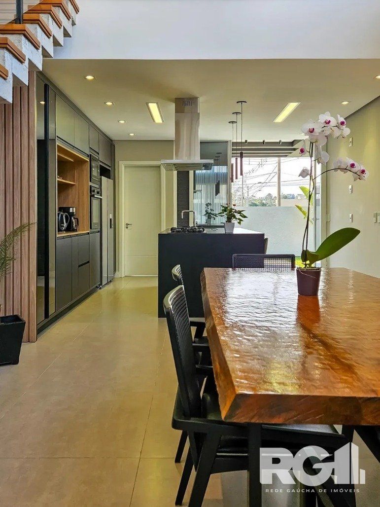 Casa de Condomínio à venda com 3 quartos, 250m² - Foto 9