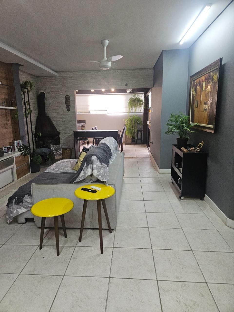 Amplo apartamento 2 dormitórios, suíte com closet, Avenida Brasil - Navegantes