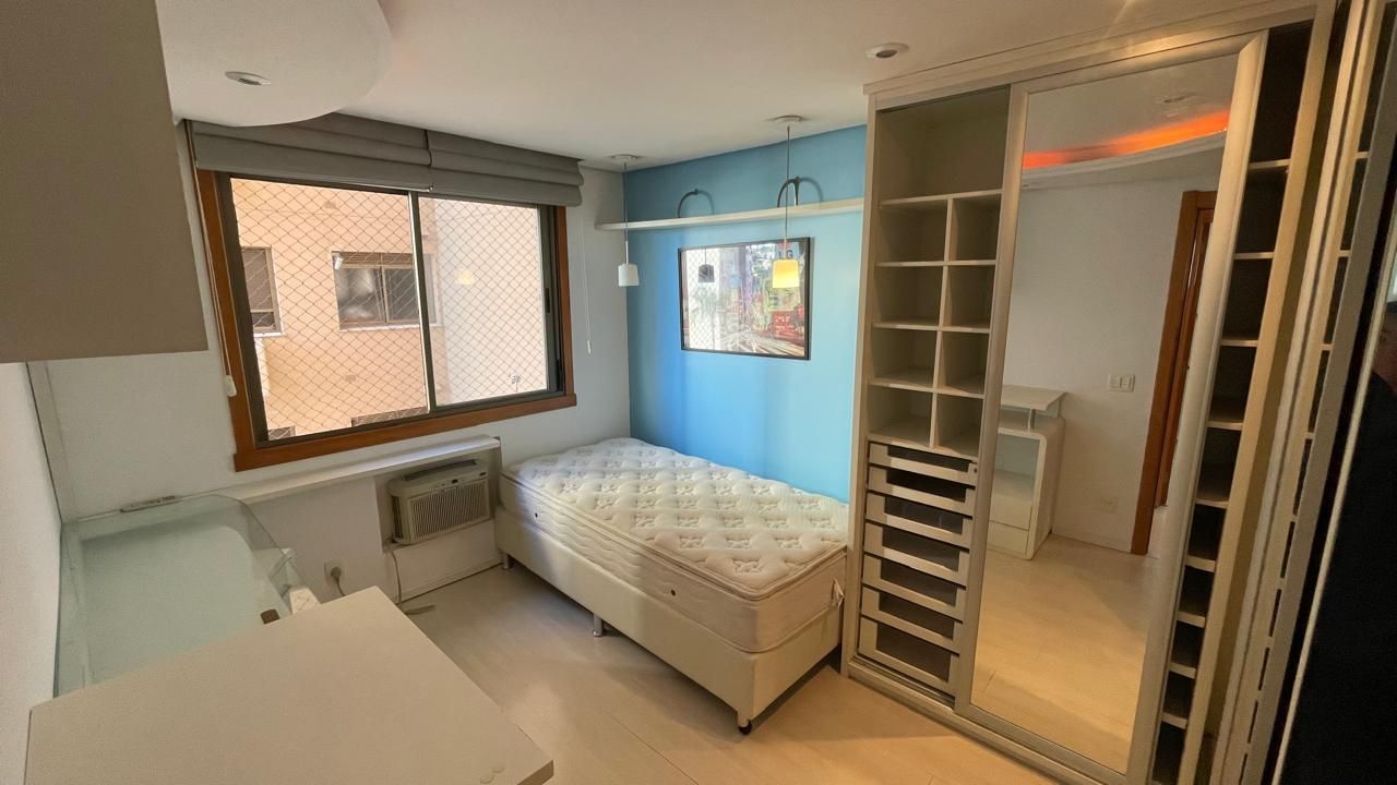 Apartamento à venda com 3 quartos, 117m² - Foto 11