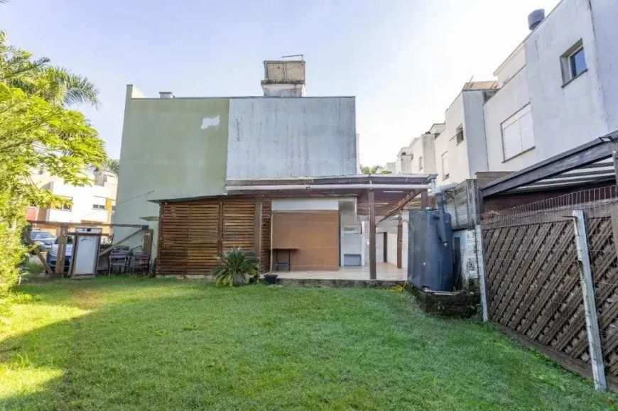 Casa de Condomínio à venda com 147m², 3 quartos, 1 suíte, 2 vagas no bairro Alto Petrópolis em Porto Alegre
