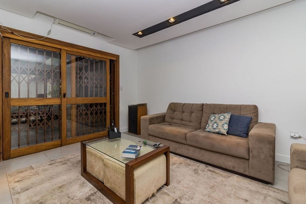 Casa à venda com 4 quartos, 310m² - Foto 8