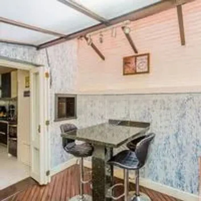 Casa de Condomínio à venda com 3 quartos, 215m² - Foto 9