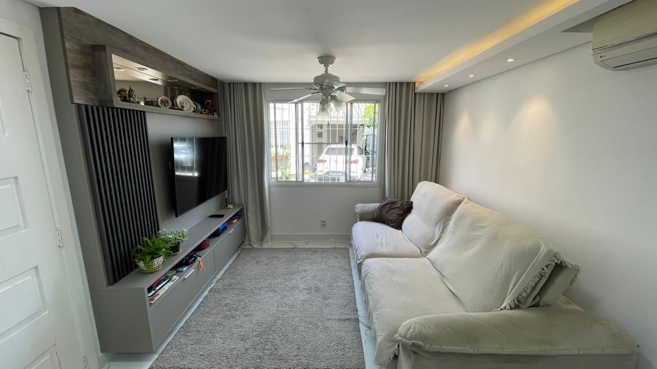 Casa com 3 dormitórios no bairro Humaitá