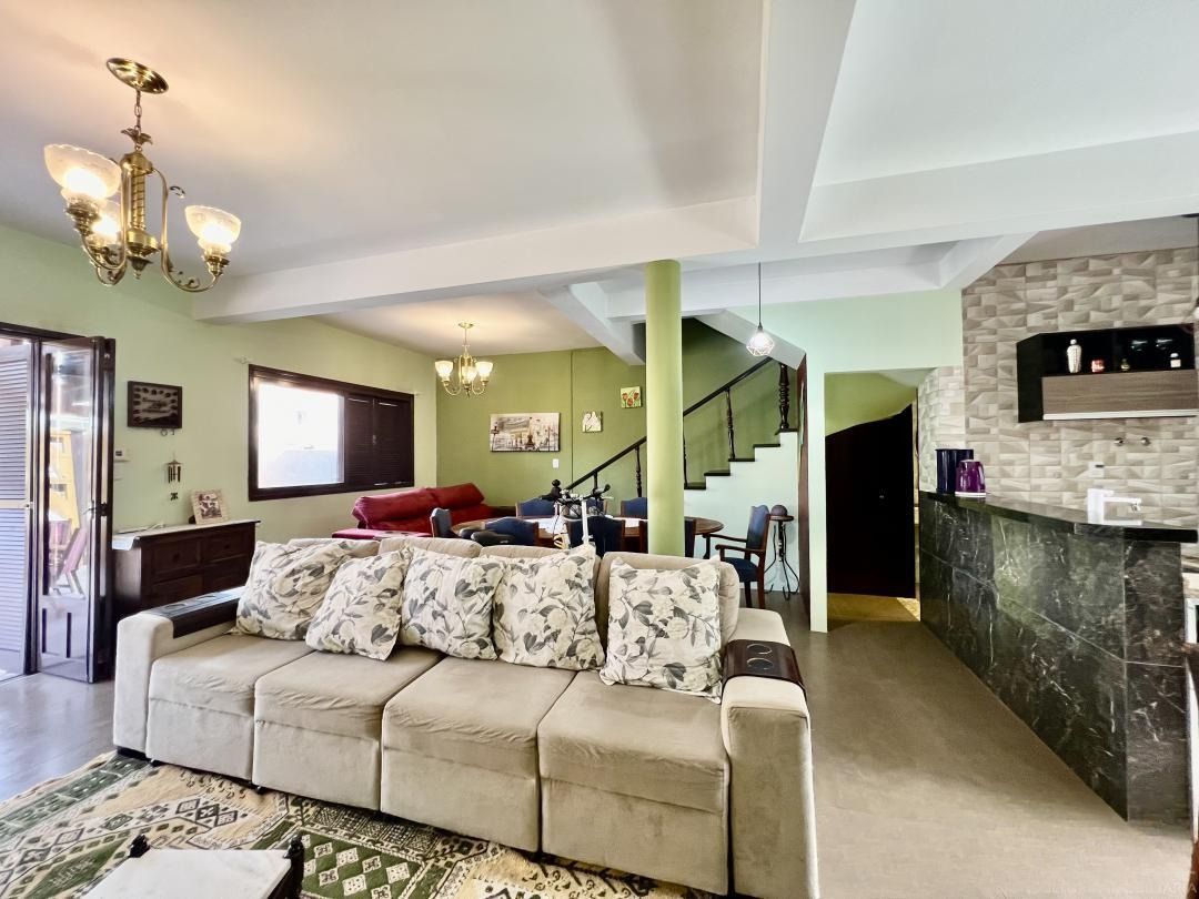 Casa à venda com 5 quartos, 176m² - Foto 5
