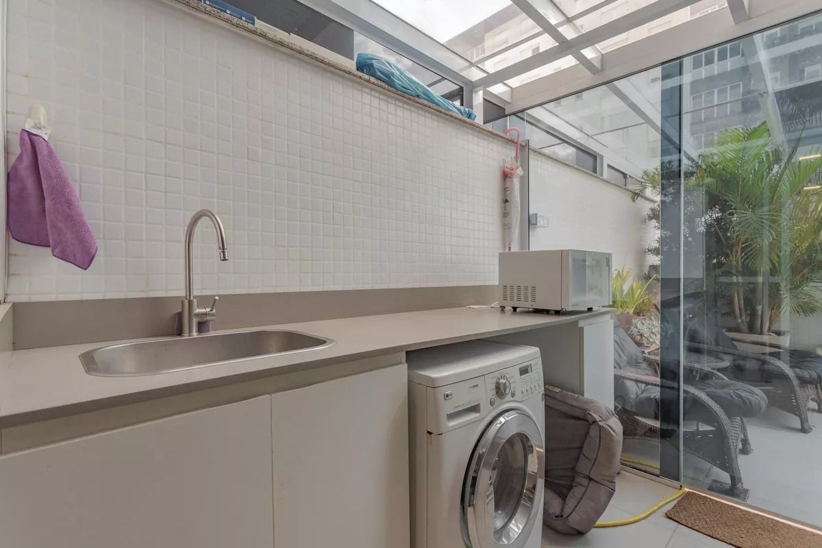 Apartamento à venda com 3 quartos, 178m² - Foto 13