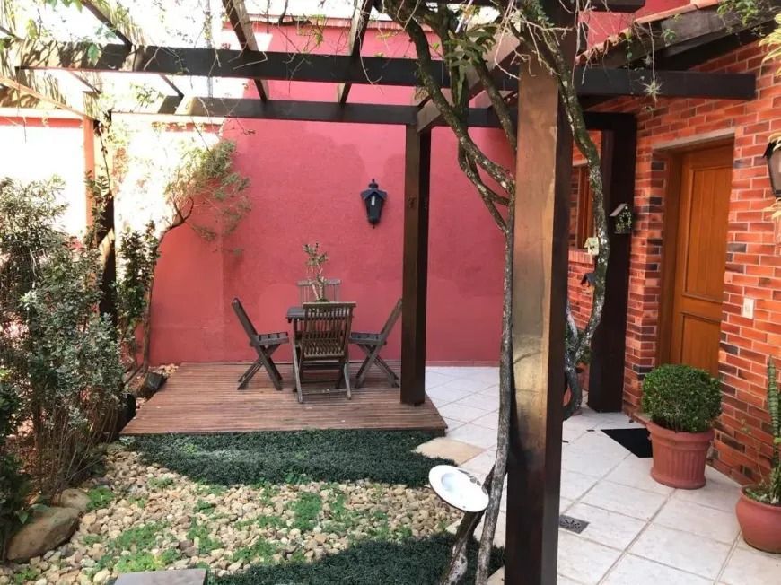 Casa de Condomínio à venda com 3 quartos, 215m² - Foto 30