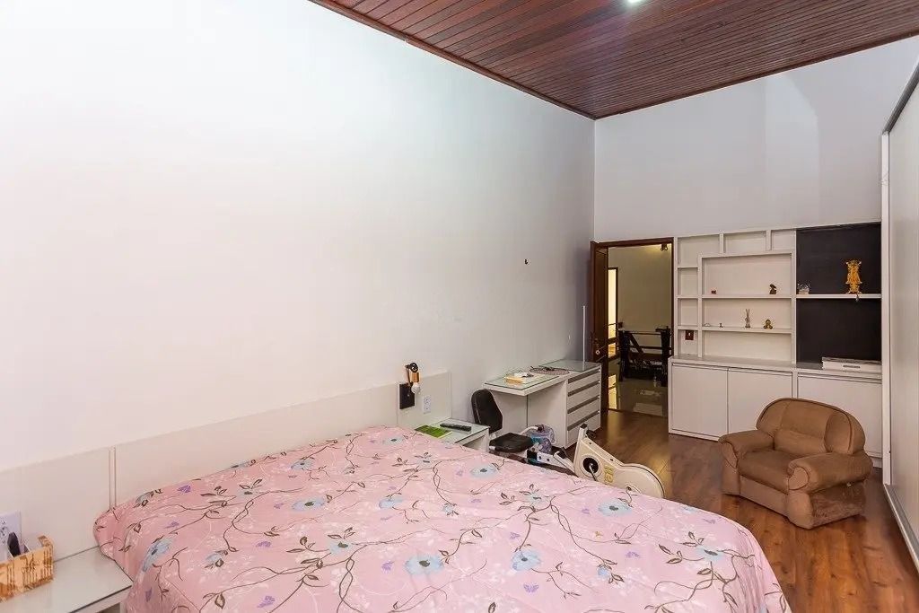 Casa à venda com 6 quartos, 360m² - Foto 21