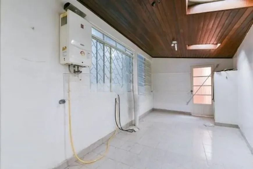 Casa à venda com 3 quartos, 231m² - Foto 8