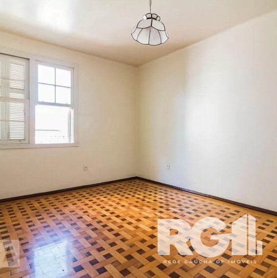 Apartamento, 4 dormitórios no bairro Partenon em Porto Alegre para Comprar