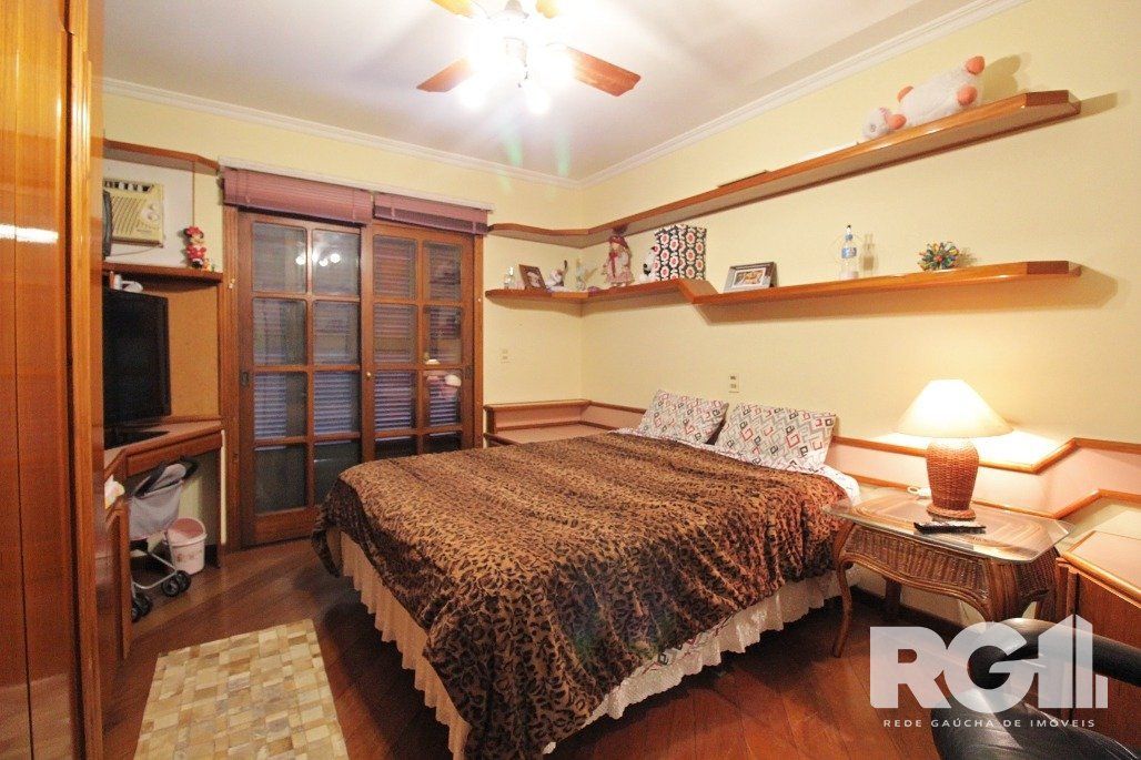 Casa à venda com 4 quartos, 381m² - Foto 18