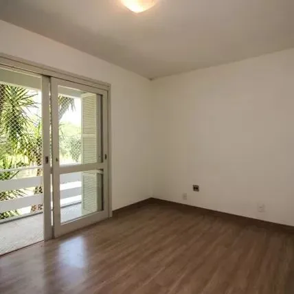 Apartamento, 2 dormitórios no bairro Camaquã em Porto Alegre para Comprar