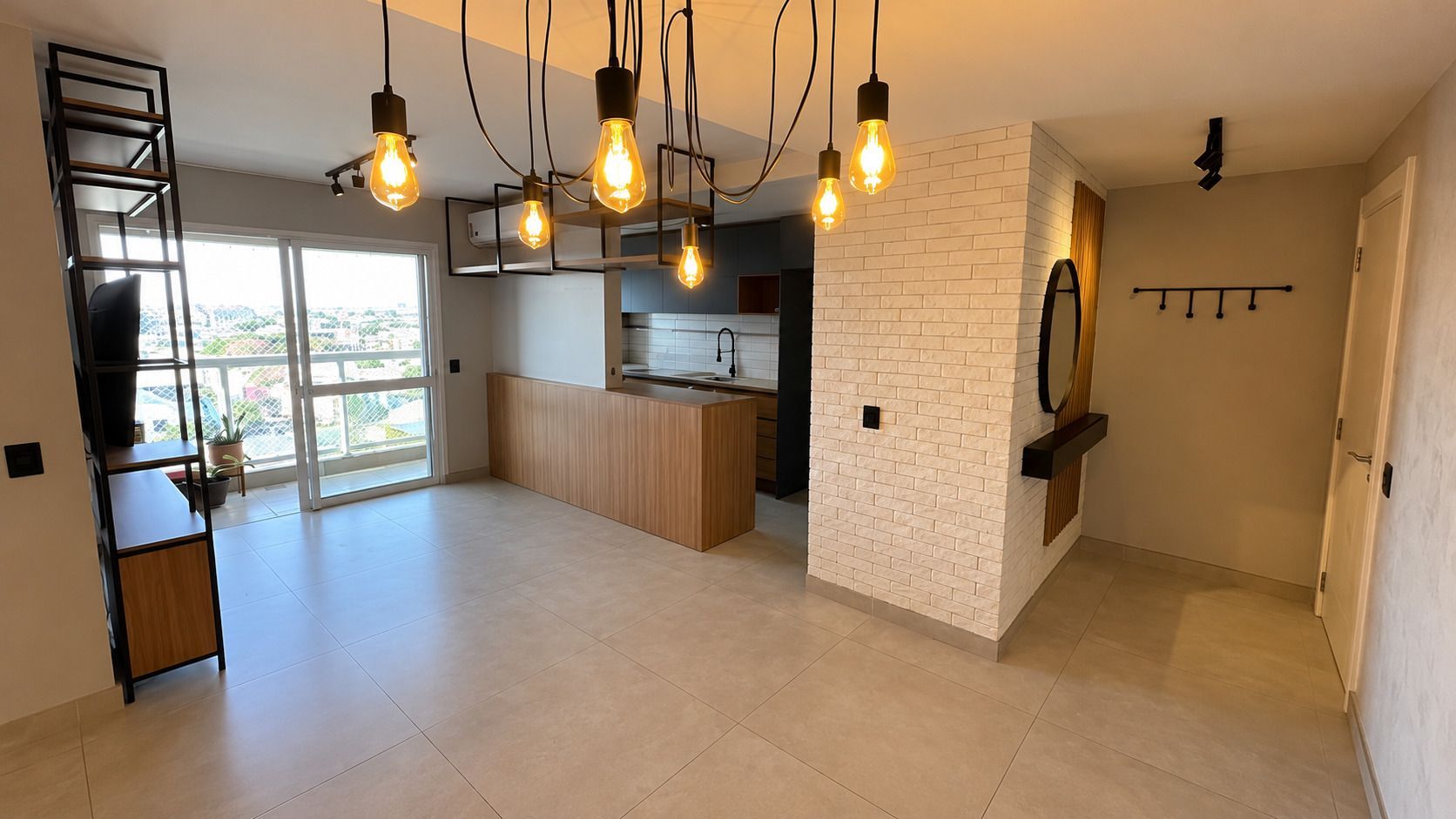 Apartamento 2 Quartos com Vaga à Venda na Av. Polônia – São Geraldo