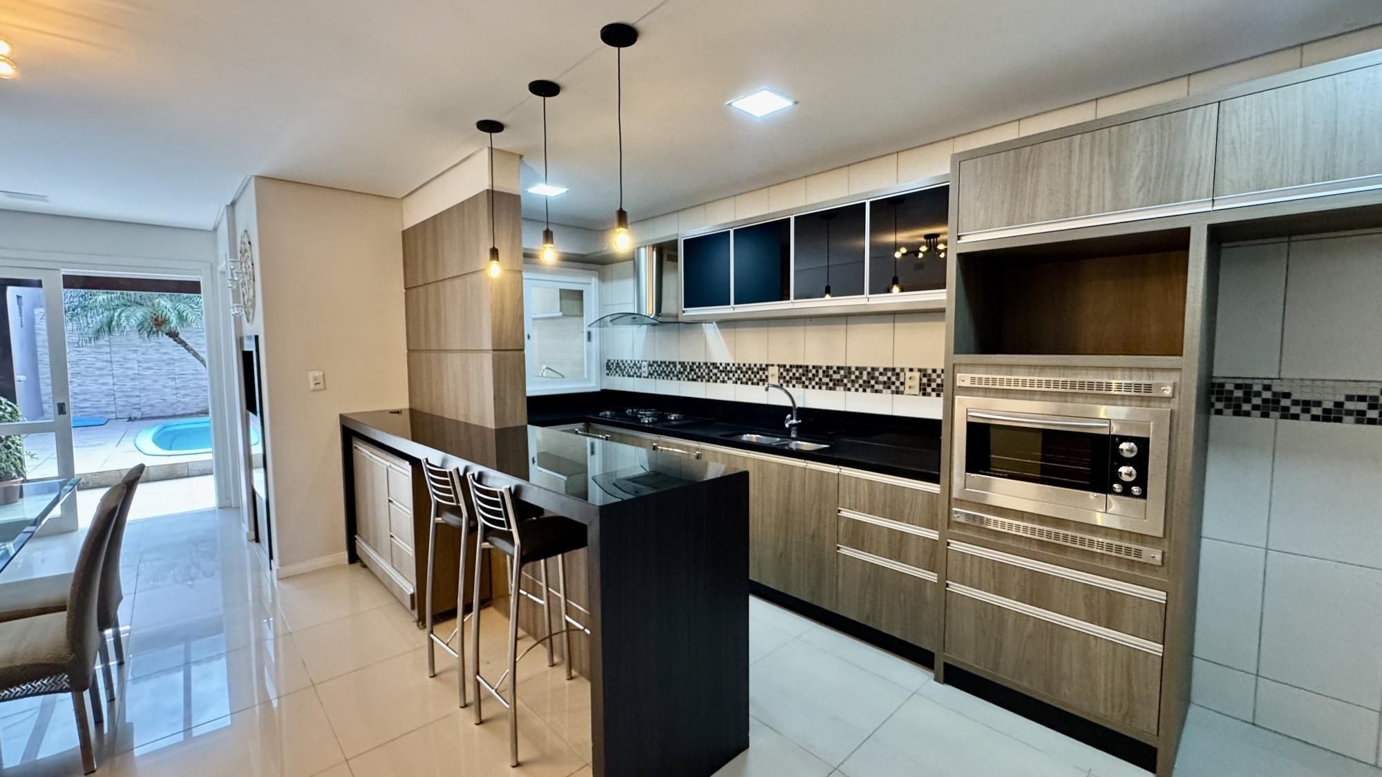 Casa com piscina, 3 suítes, desocupada, Rua Leite de Castro- Jardim Itu Sabará — foto 4