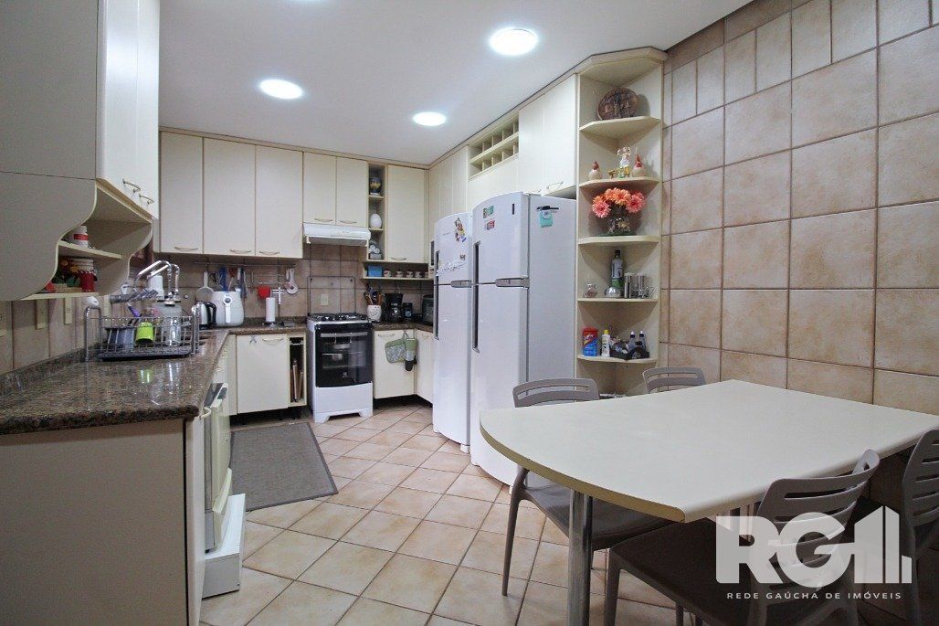 Casa à venda com 4 quartos, 381m² - Foto 12