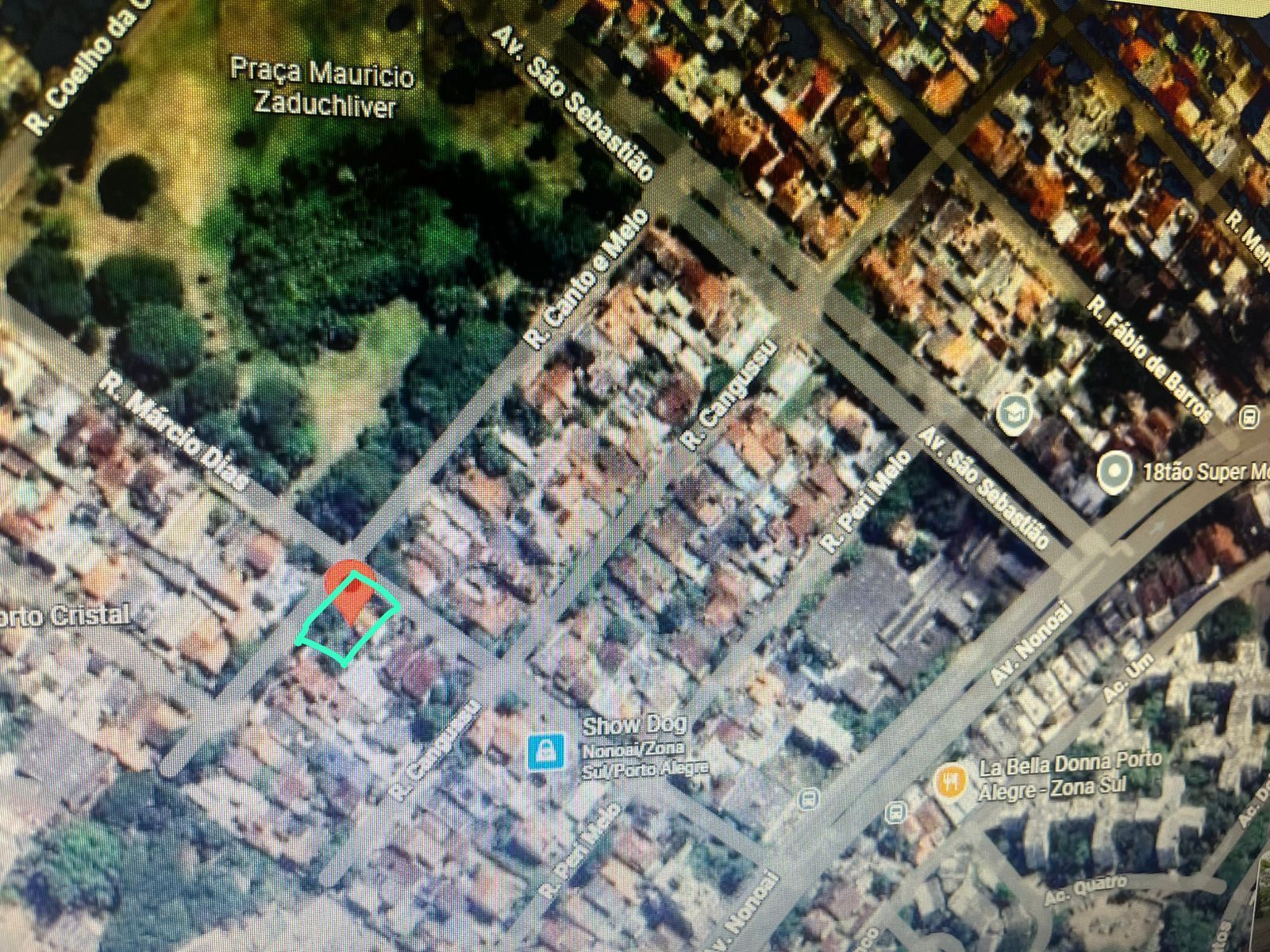 Terreno de esquina com 528m² Rua R. Márcio Dias - Nonoai