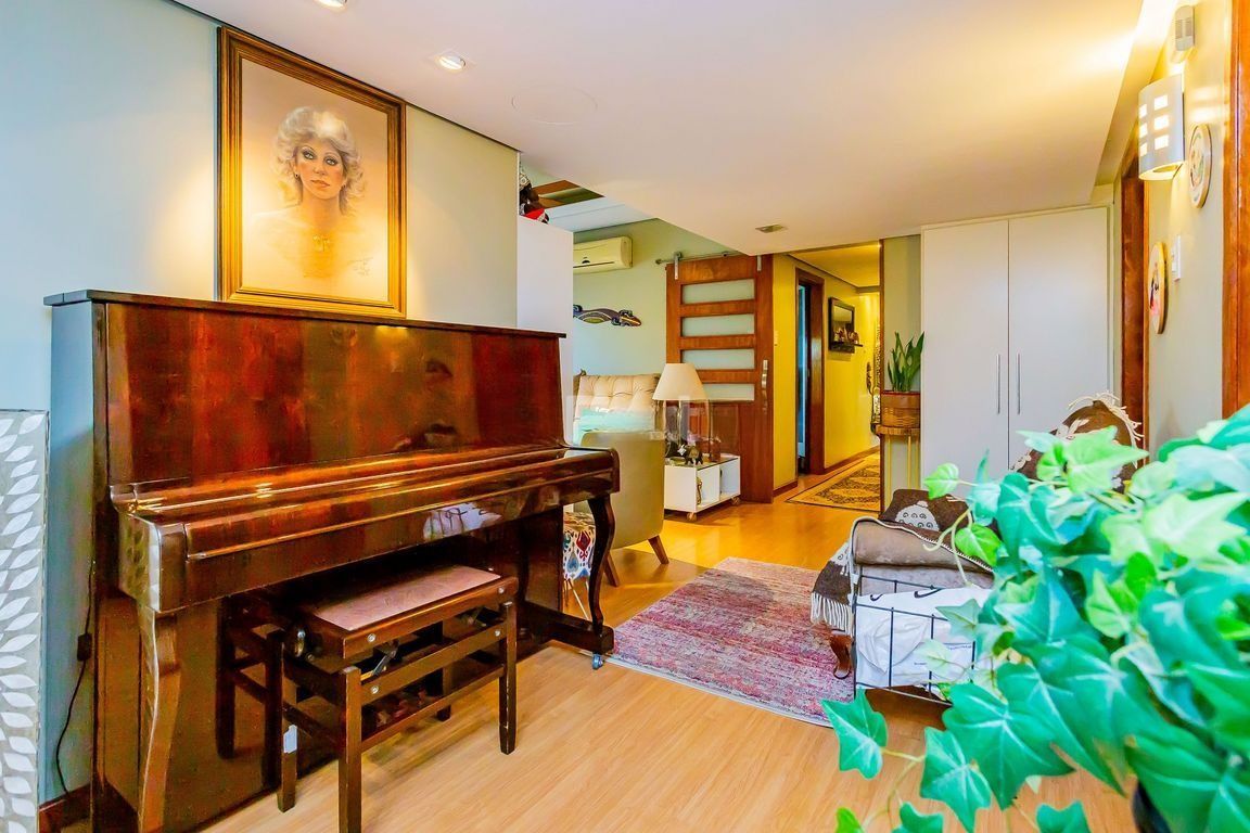 Apartamento à venda com 3 quartos, 223m² - Foto 9
