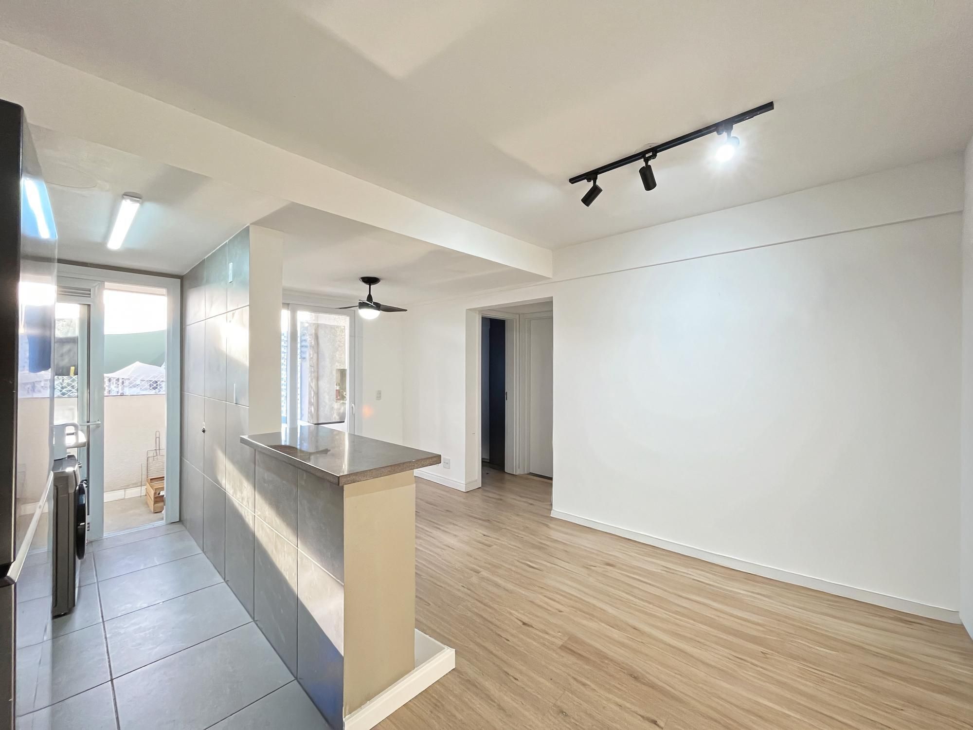 Apartamento à venda com 50m², 2 quartos, 1 vaga no bairro Teresópolis em Porto Alegre