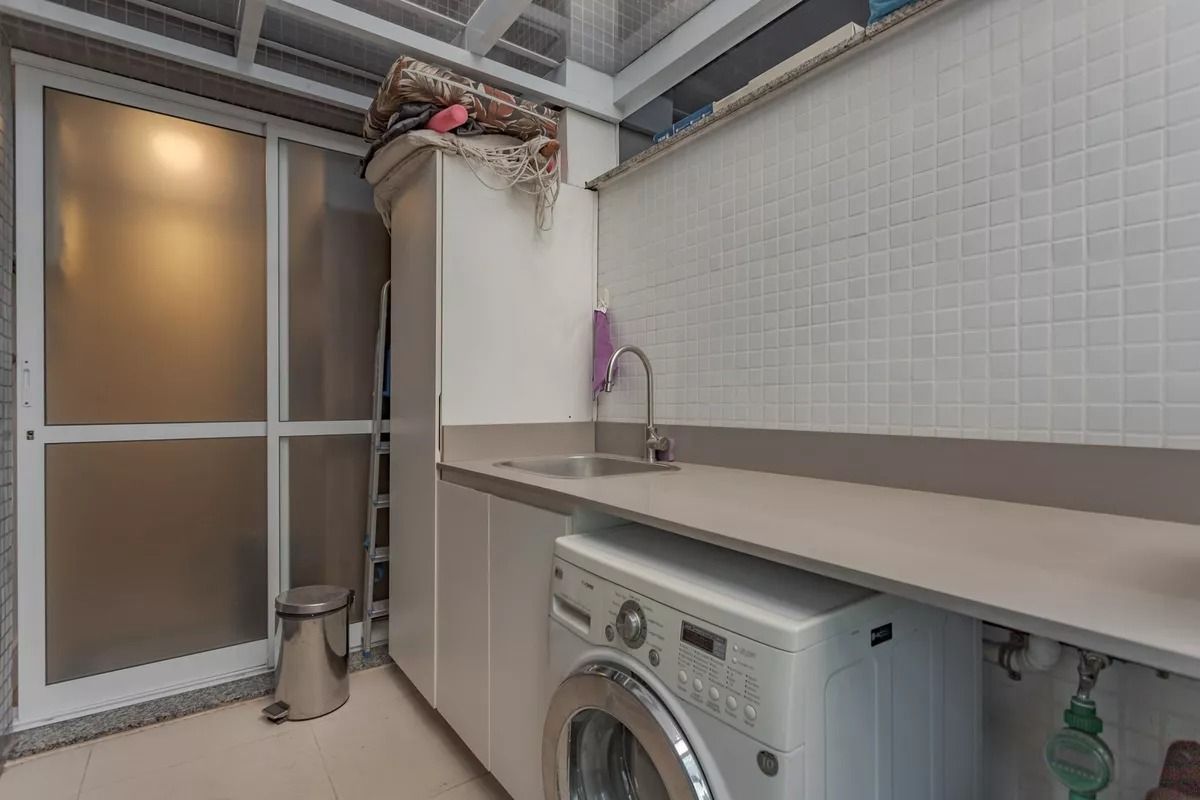 Apartamento à venda com 3 quartos, 178m² - Foto 12