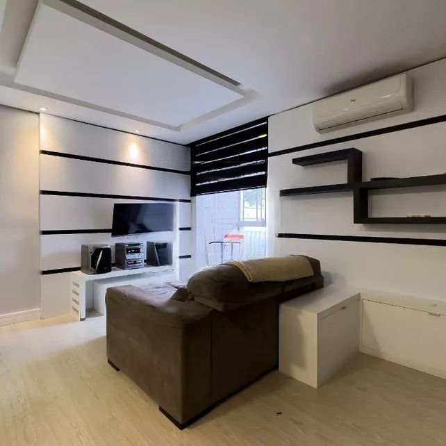 Apartamento à venda com 3 quartos, 73m², 1 suíte, 1 vaga, Rua Doutor Campos Velho no bairro Cristal em Porto Alegre