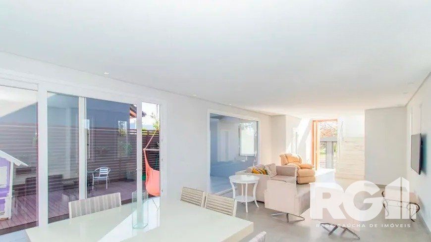 Casa à venda com 4 quartos, 240m² - Foto 6