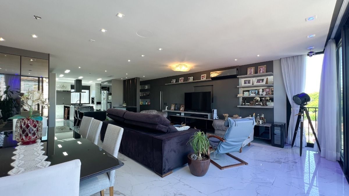 Apartamento de luxo com 3 suítes e 4 vagas no Jardim Lindóia