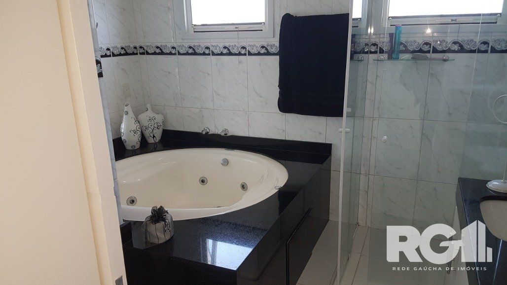 Casa de Condomínio à venda com 6 quartos, 354m² - Foto 19