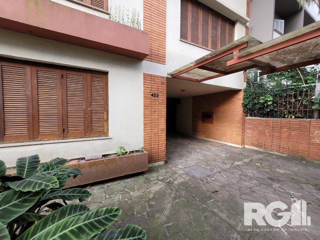 Casa à venda com 8 quartos, 724m², 5 suítes, 6 vagas, Avenida Palmeira no bairro Petrópolis em Porto Alegre