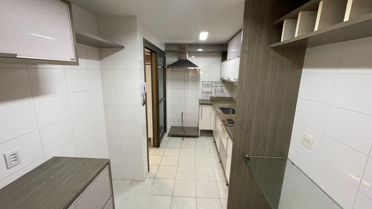 Apartamento à venda com 3 quartos, 117m² - Foto 7