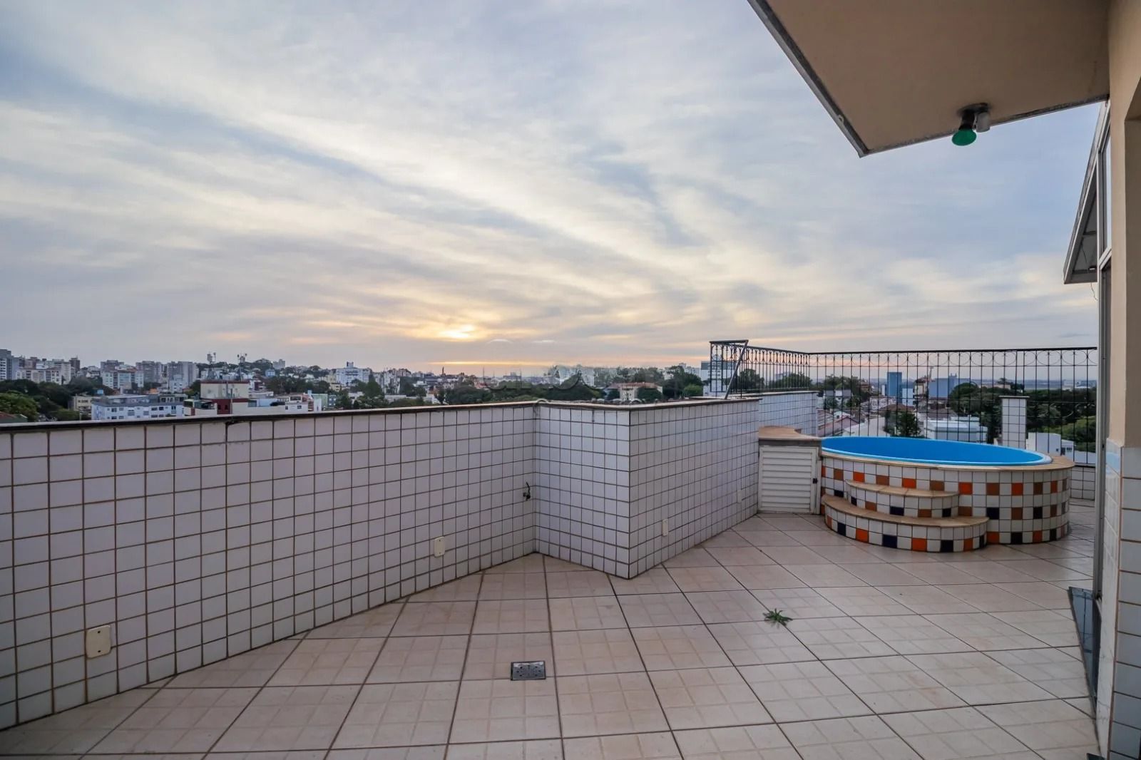 Cobertura à venda com 3 quartos, 185m² - Foto 2