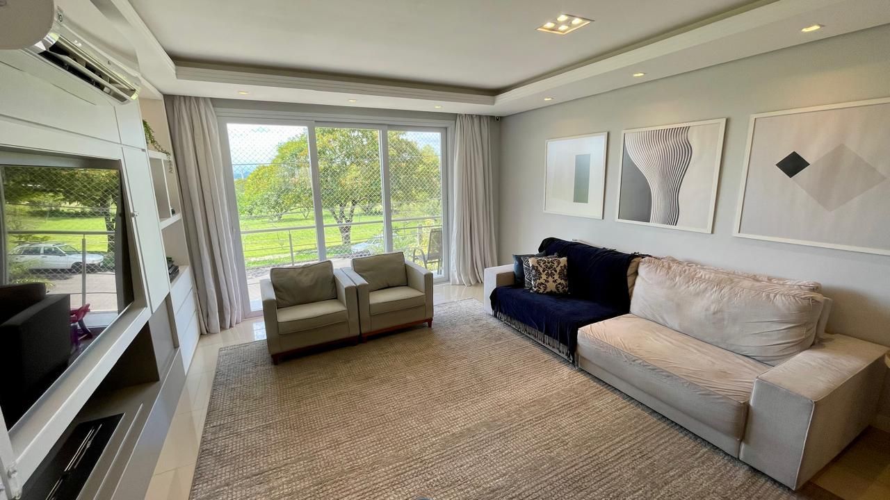 Casa mobiliada com living integrado e pátio gourmet