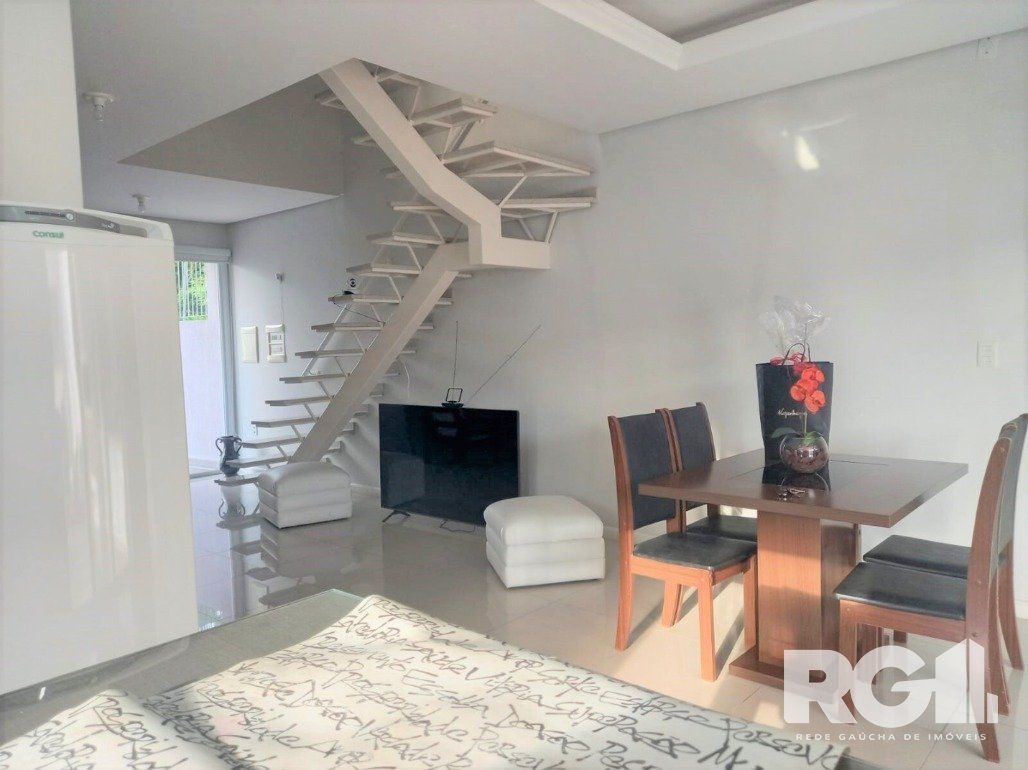 Casa à venda com 3 quartos, 229m² - Foto 8