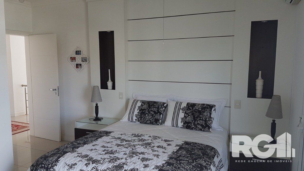 Casa de Condomínio à venda com 6 quartos, 354m² - Foto 23