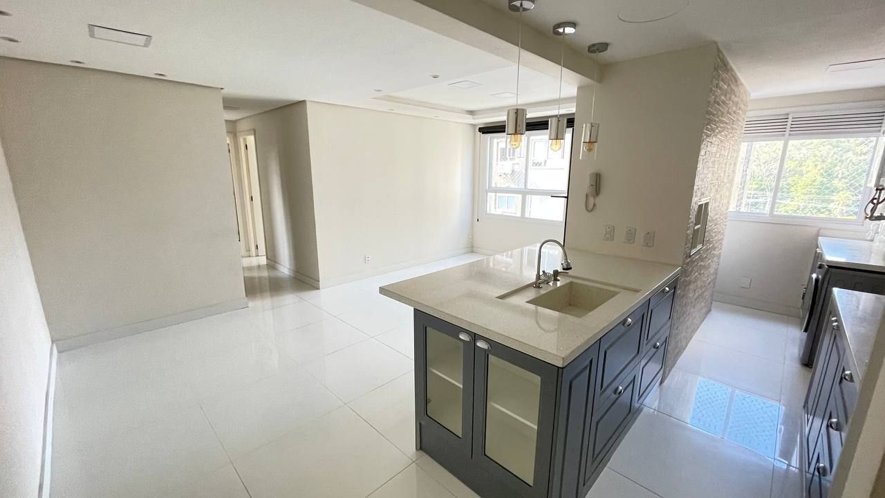 Apartamento à venda com 75m², 3 quartos, 1 suíte, 1 vaga no bairro Jardim Carvalho em Porto Alegre