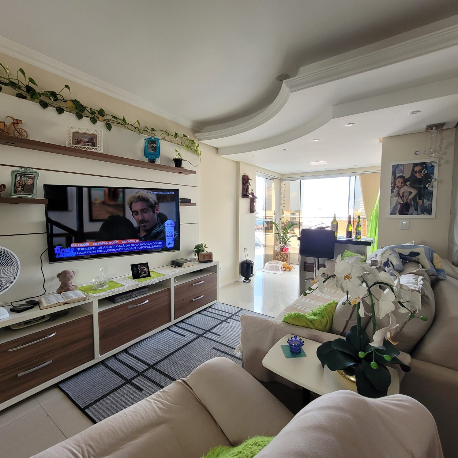 Apartamento com terraço, sacada, churrasqueira, 1 dor no Centro de Tramandaí