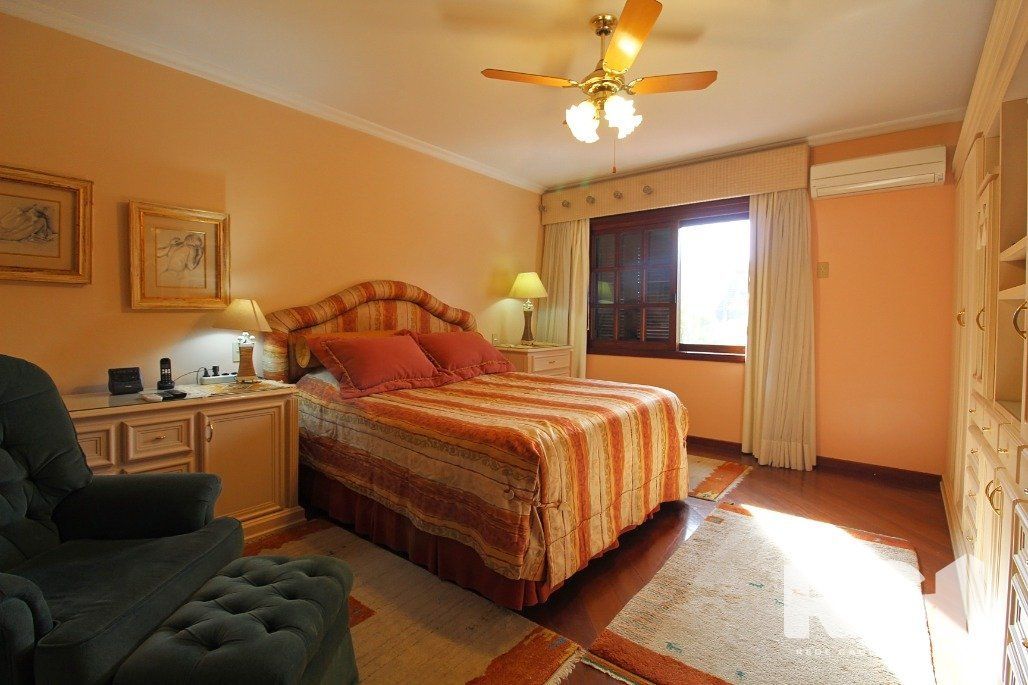 Casa à venda com 4 quartos, 381m² - Foto 17