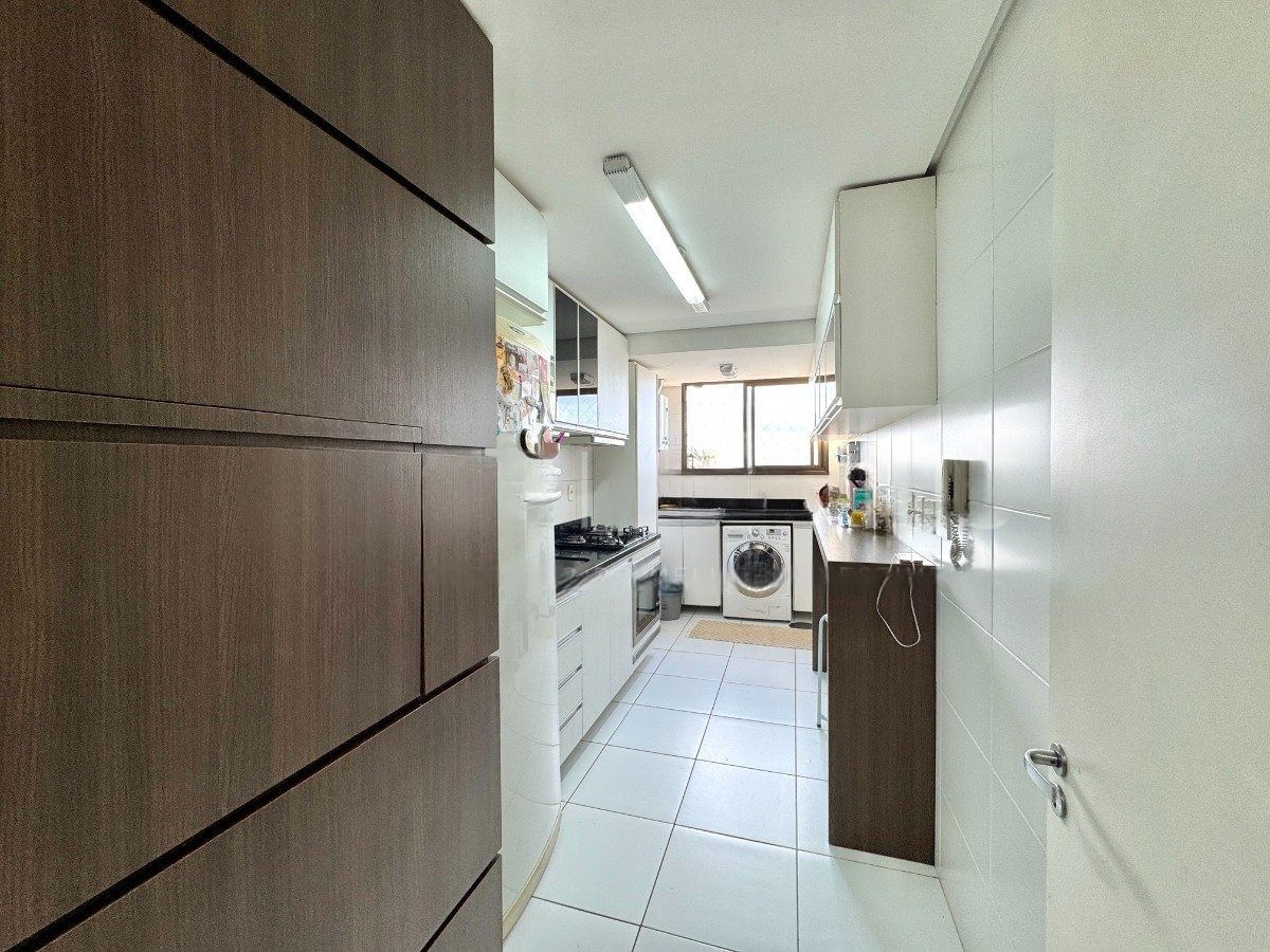 Apartamento à venda no Cristo Redentor com 2 dormitórios, suíte e 2 vagas
