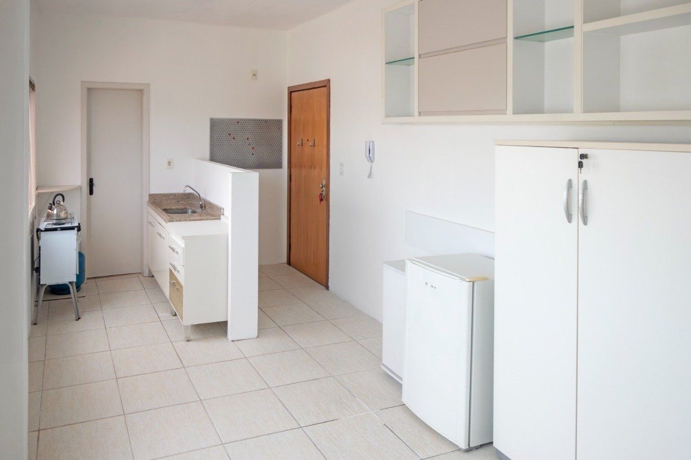 Ótima oportunidade de Sala comercial, semi-mobiliada na Av. Assis Brasil — foto 2