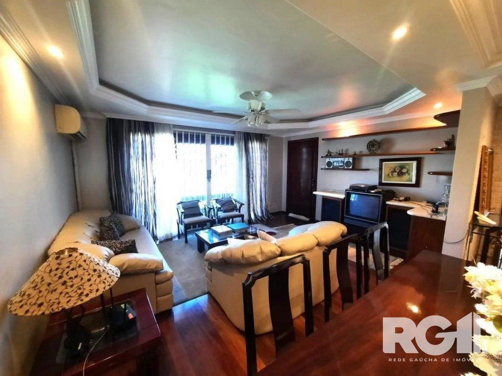 Casa à venda com 3 quartos, 127m² - Foto 1