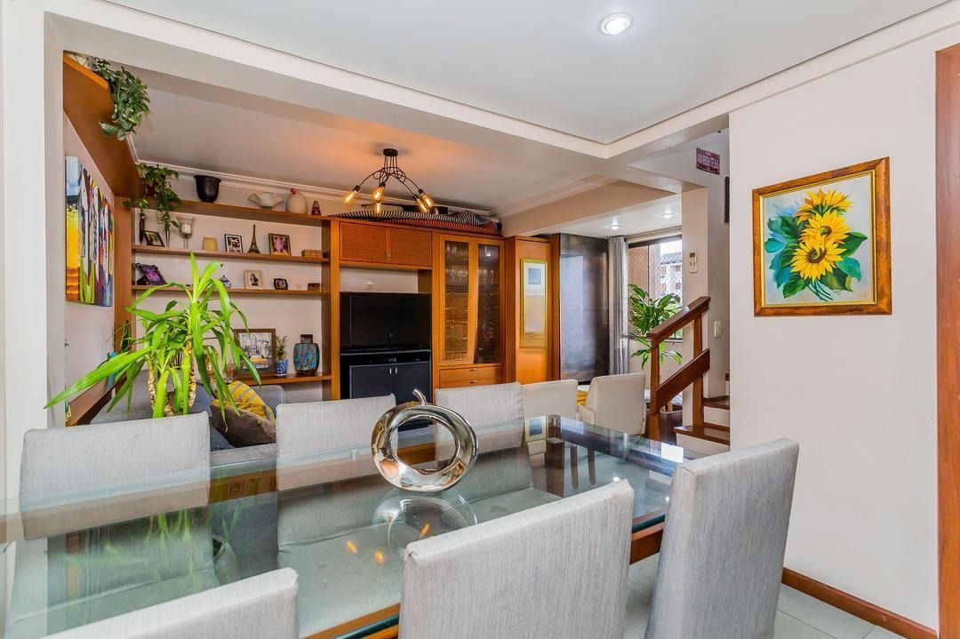 Duplex Reformado com 2 Dormitórios e 1 Vaga – Pronto para Morar