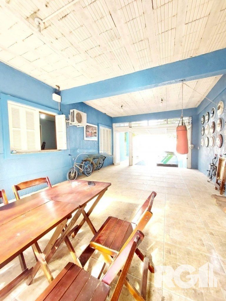 Casa à venda com 3 quartos, 120m² - Foto 2