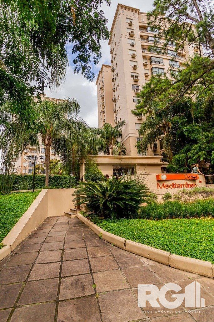 Apartamento à venda com 3 quartos, 95m², 1 suíte, 2 vagas, Rua Jari no bairro Passo da Areia em Porto Alegre