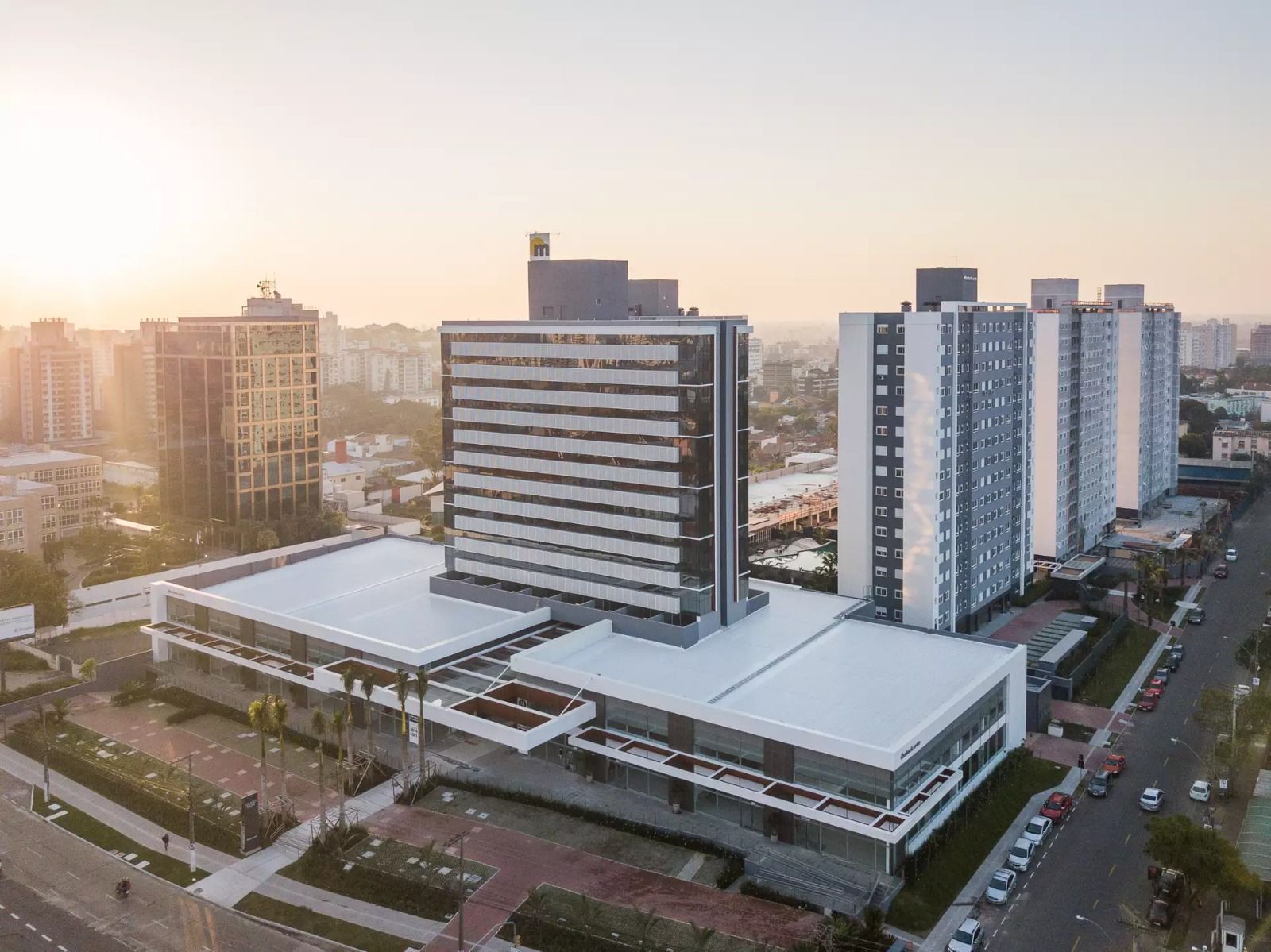 Apartamento de 3 dormitórios, andar alto vista perene - Jardim Lindóia — foto 3