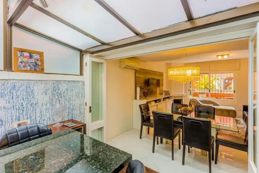 Casa de Condomínio à venda com 3 quartos, 215m² - Foto 5